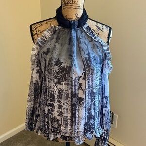 Beautiful BEBE blouse